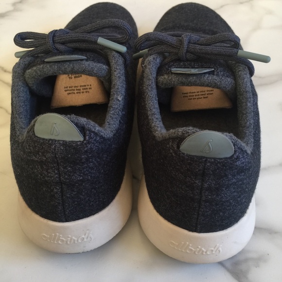 Allbirds | Men's Wool Runners in Navy - Picture 4 of 7
